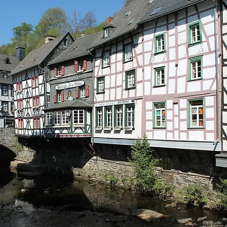 Spacious Holiday In Reifferscheid With Private Terrace Casa de Férias *